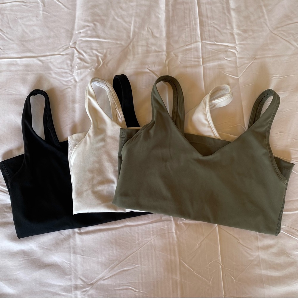 Bundle of Lavento Yoga Tanks